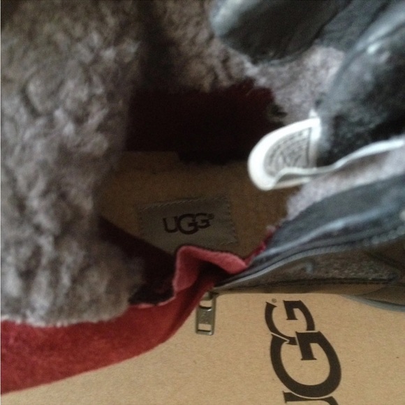 UGG KESEY BLACK WATERPROOF LEATHER ANKLE LACE-UP BOOTS SHOES SIZE US 9.5 WOMEN - Picture 5 of 5